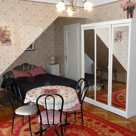 Garibaldi 5 Apartments & Rooms Budapest Phòng bức ảnh