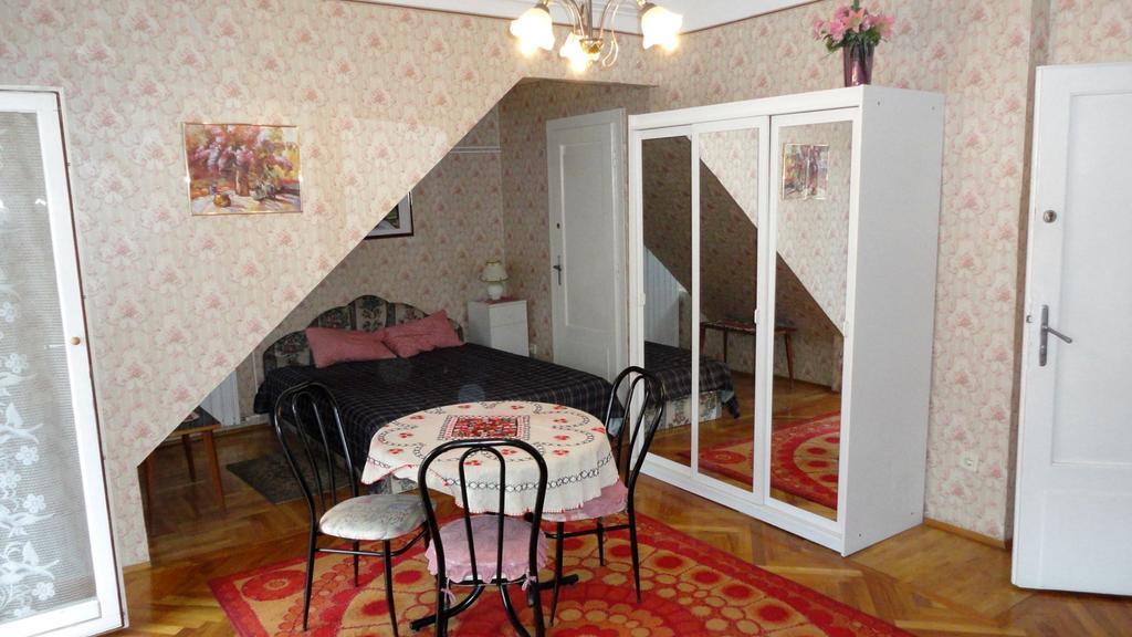 Garibaldi 5 Apartments & Rooms Budapest Phòng bức ảnh