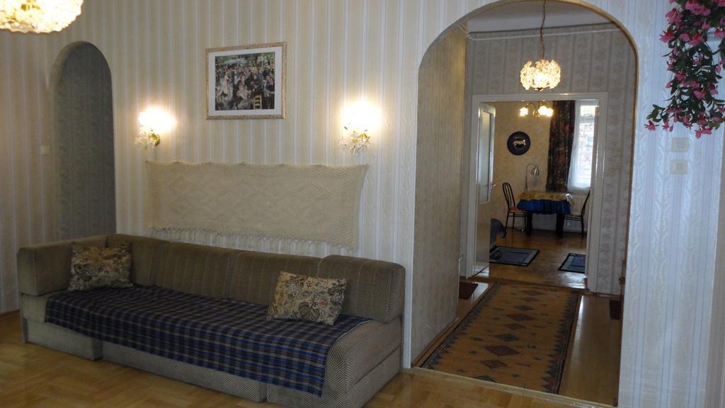 Garibaldi 5 Apartments & Rooms Budapest Phòng bức ảnh