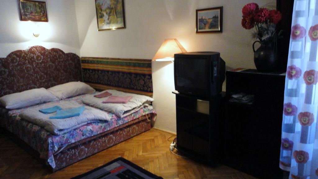 Garibaldi 5 Apartments & Rooms Budapest Phòng bức ảnh