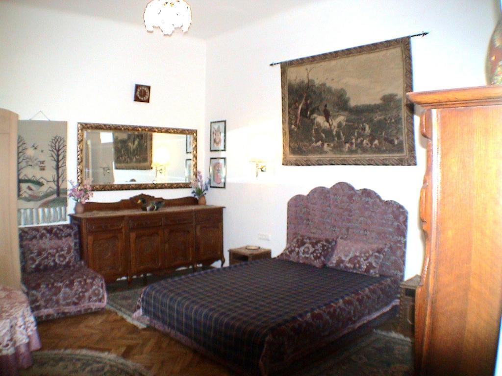 Garibaldi 5 Apartments & Rooms Budapest Phòng bức ảnh