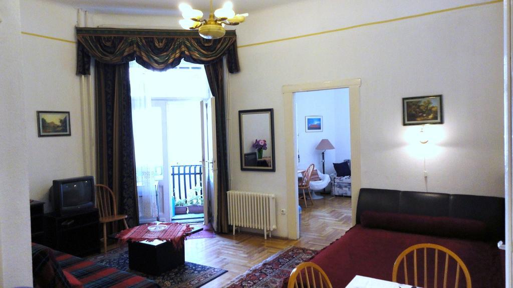 Garibaldi 5 Apartments & Rooms Budapest Phòng bức ảnh