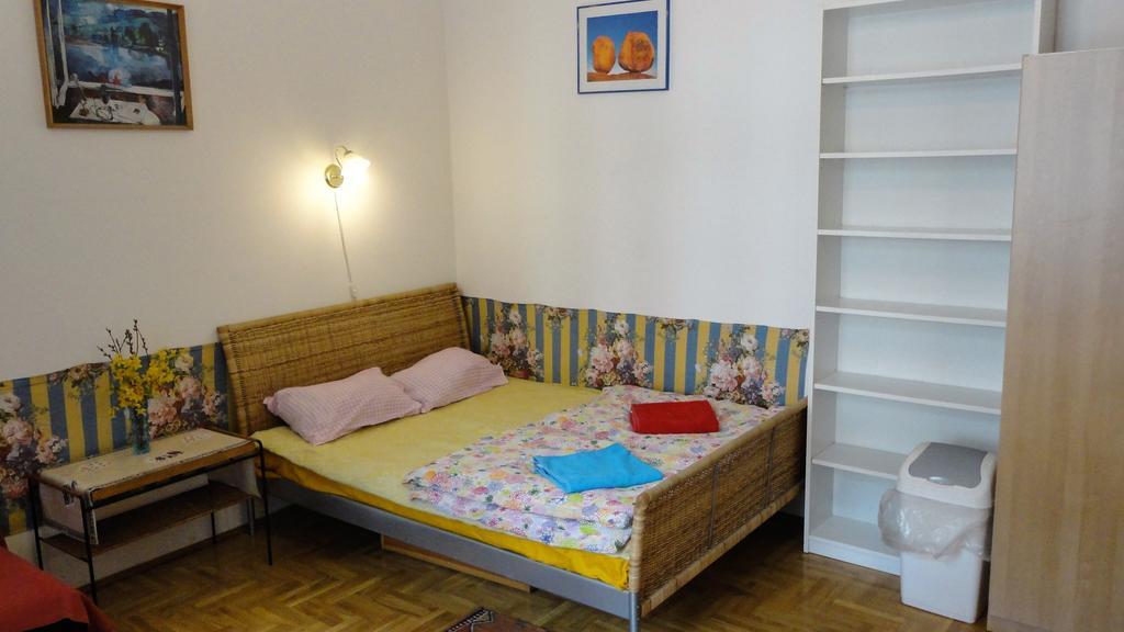 Garibaldi 5 Apartments & Rooms Budapest Ngoại thất bức ảnh