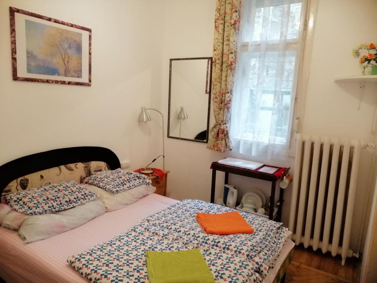 Garibaldi 5 Apartments & Rooms Budapest Ngoại thất bức ảnh